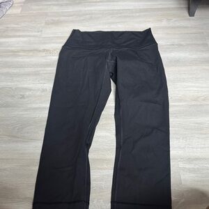 Lululemon cropped Black Yoga Pants size 6